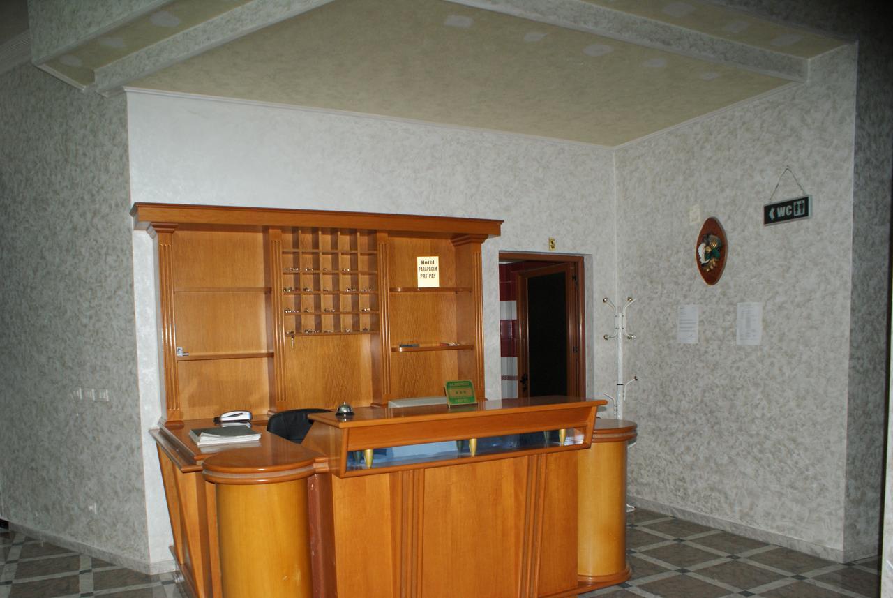 Garden Palase Hotel Fier Exterior foto